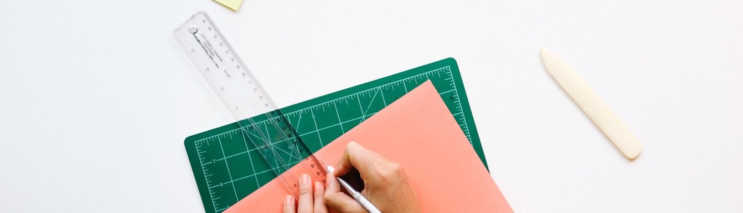 desk-office-pen-ruler